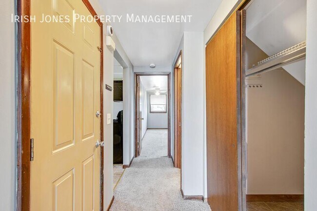 Building Photo - 99 Bellwood Ave