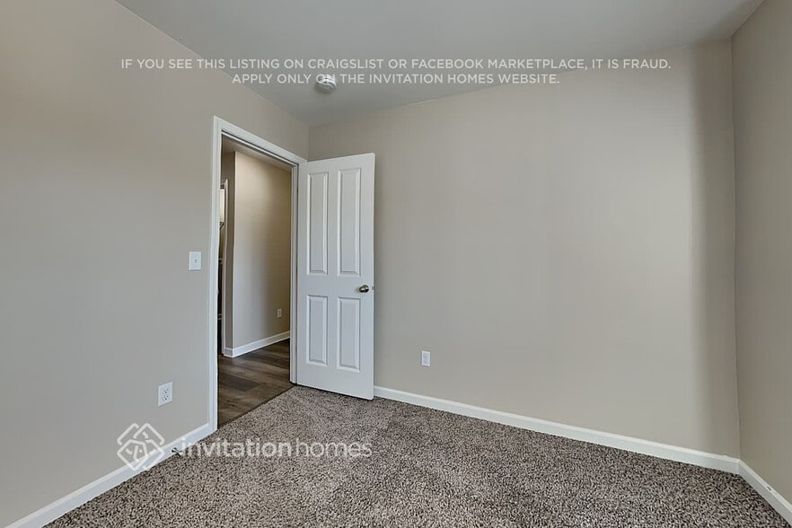 Building Photo - 7629 Columbia Way NE