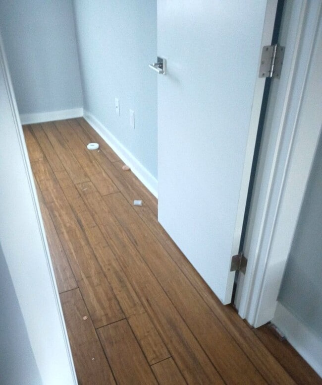 Building Photo - Stunning 4-Bedroom Townhome in Grays Ferry! Available NOW!