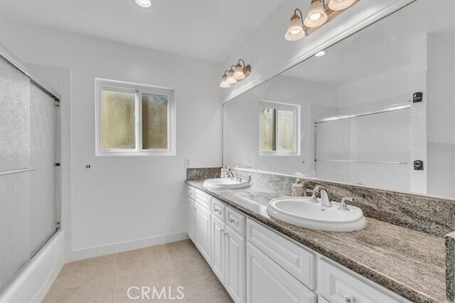 Building Photo - 8201 Clemens Ave