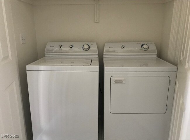 Building Photo - 10730 Amber Ridge Dr