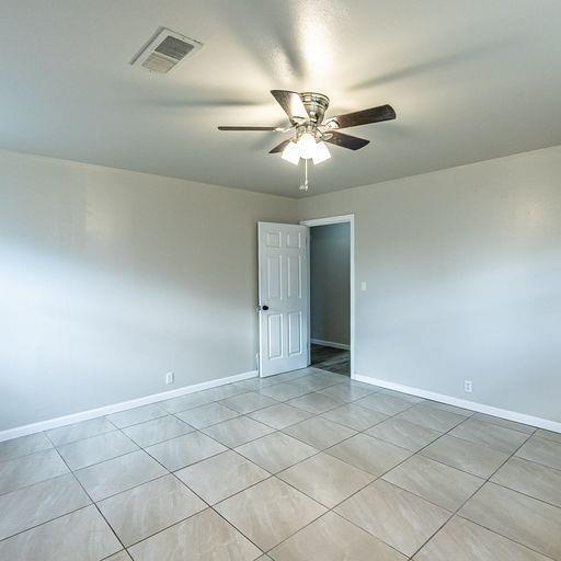 Building Photo - 2110 65th St