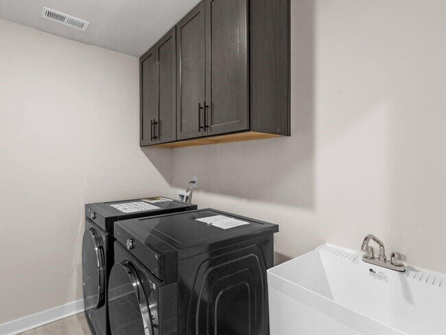 Building Photo - 301 Meuse Ln