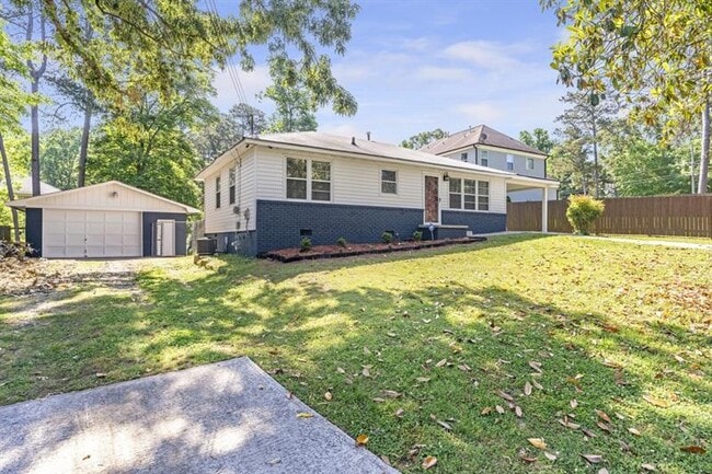 Building Photo - 1517 Gaylor Cir SE