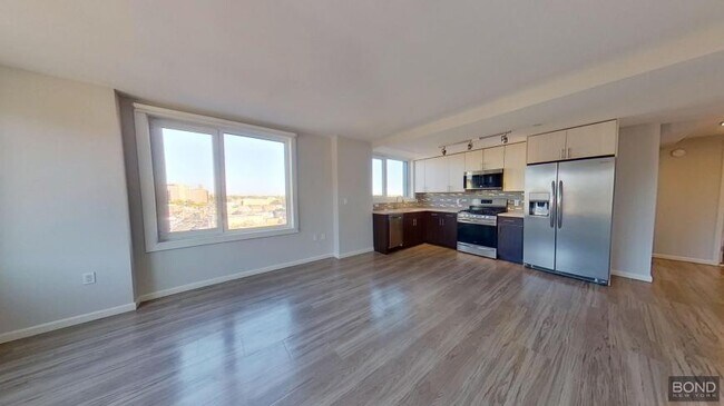 Building Photo - 2 bedroom in JAMAICA HILLS NY 11432