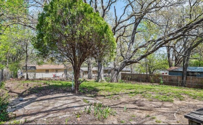 Building Photo - Updated 3 Bed / 1 Bath Home for Rent