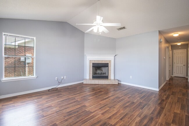 Building Photo - 4393 Wigwam Dr