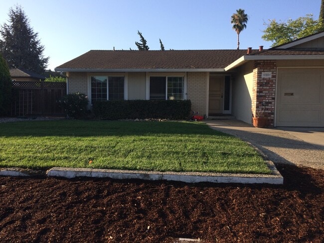 Building Photo - Quiet Neighborhood!