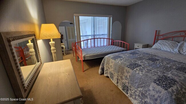 Building Photo - 2578 Demaret Dr