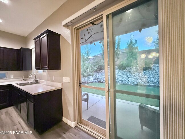 Building Photo - 5768 N Thornberry Dr