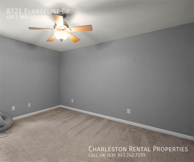 Building Photo - 8721 Evangeline Dr