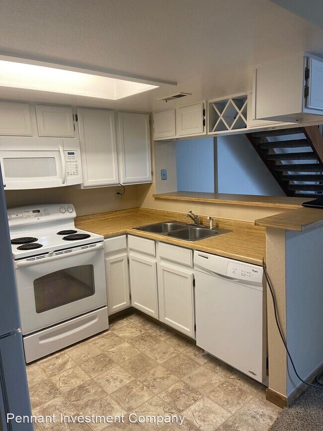 Building Photo - 2 br, 2 bath House - 5914 Gunbarrel Ave #E