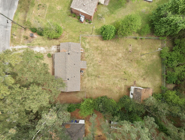 Building Photo - 110 Moore Rd