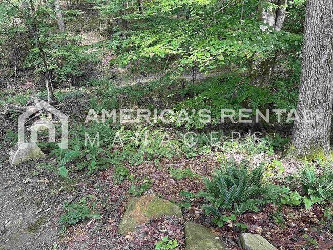 Building Photo - Modern Elegance at Unali Townes!