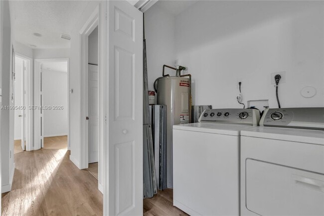 Building Photo - 963 NE 42nd Terrace