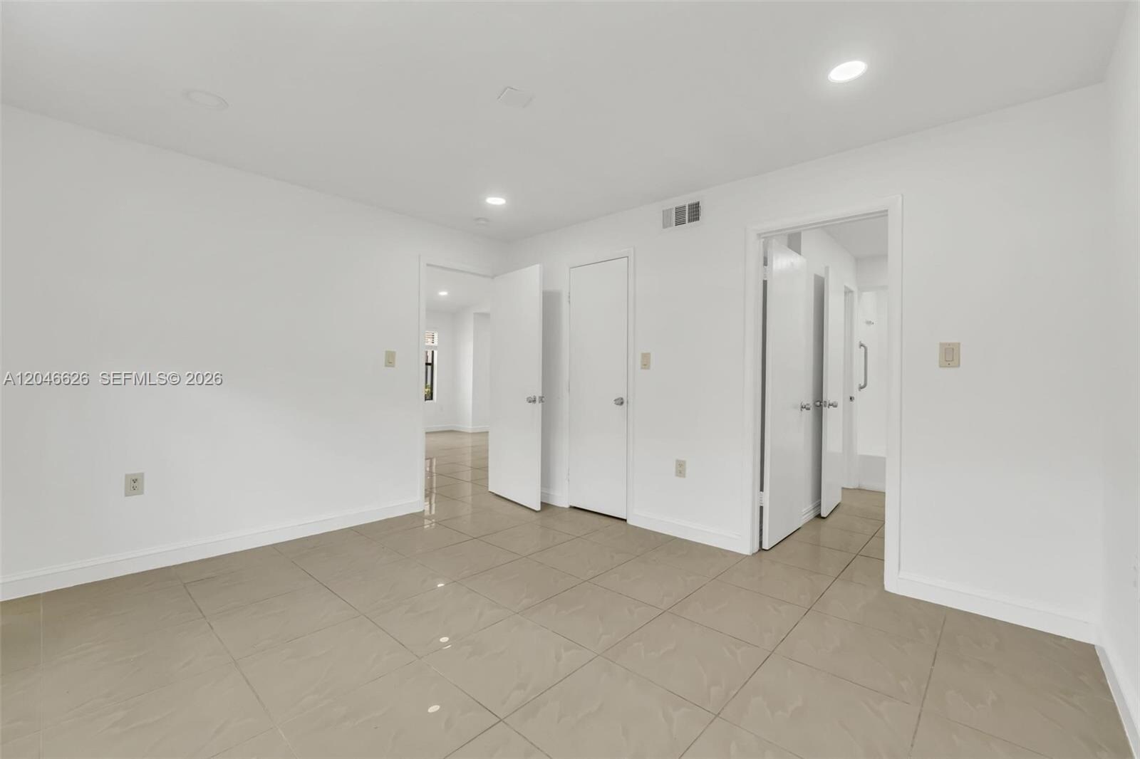 Building Photo - 15560 SW 104th Ter