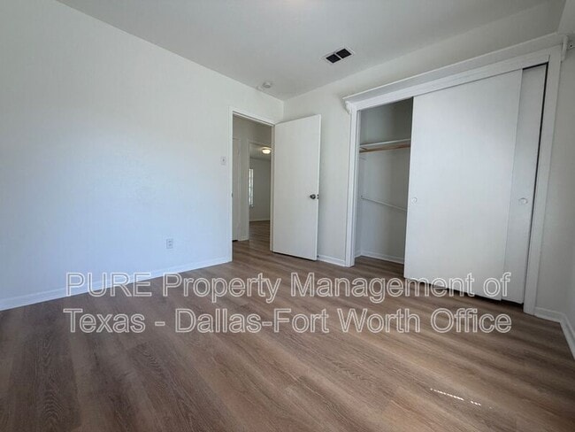 Building Photo - 6222 W Poly Webb Rd