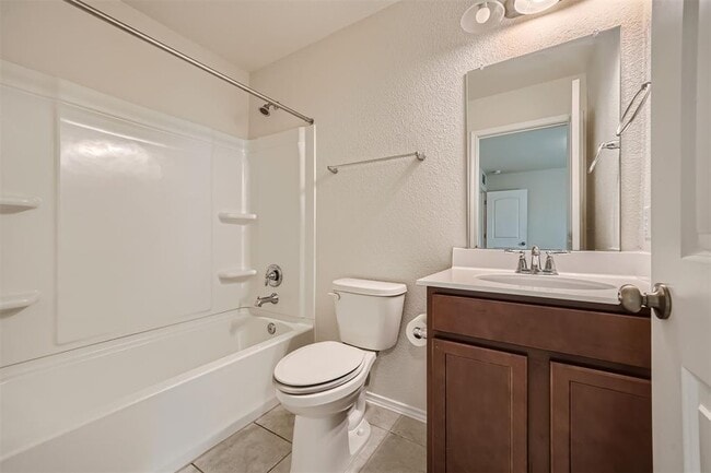 Building Photo - 303 Duroc Dr