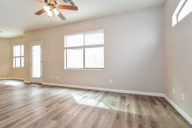 Building Photo - 613 Ryan Peak Ln