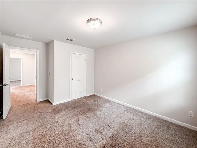 Building Photo - 5836 Hackberry Ln