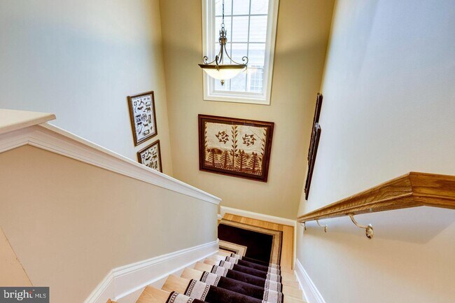 Building Photo - 47571 Royal Burnham Terrace