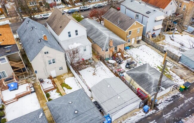 Building Photo - 1932 N Karlov Ave