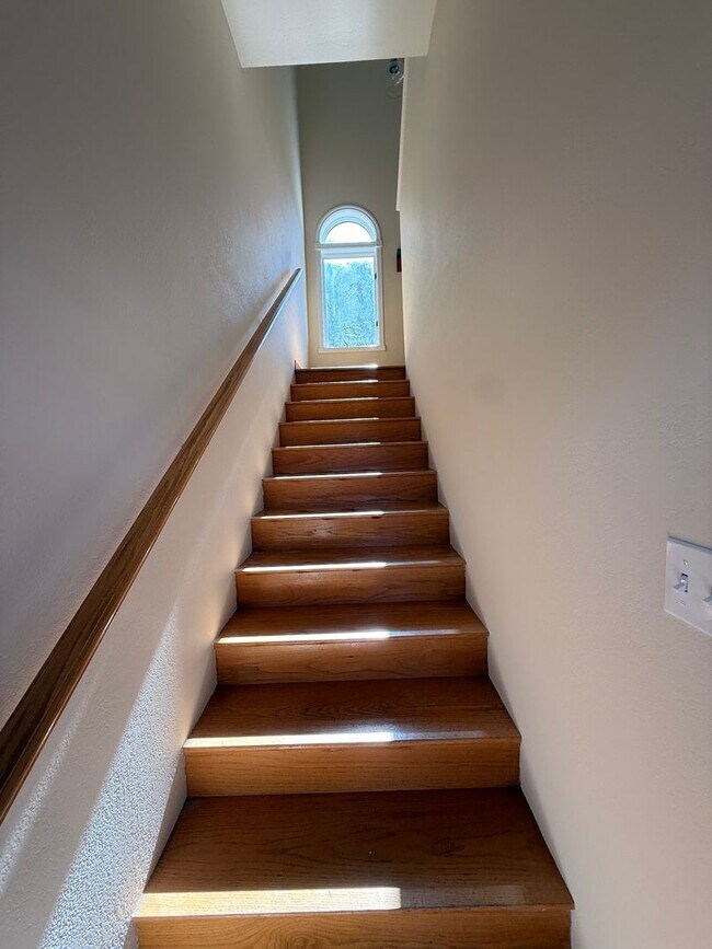 Building Photo - 4013-4015 Beresford Street