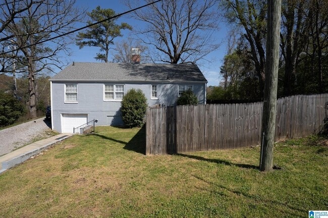 Building Photo - 9 Edgehill Rd