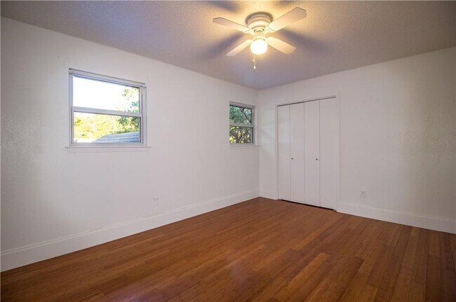 Building Photo - 8211 Pilgrims Pl