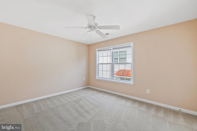 Building Photo - 9036 Woodpecker Ct