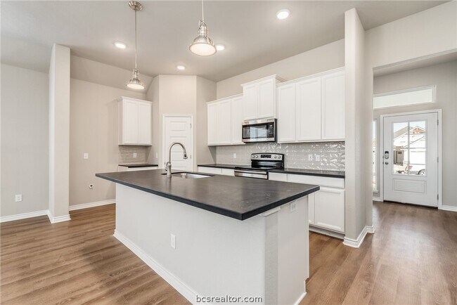 Building Photo - 3421 Utah Ct