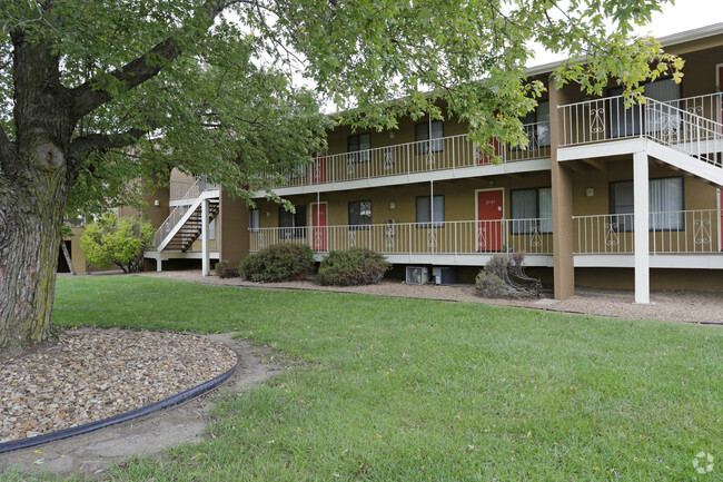 Building Photo - Cedar Lakes Apartments