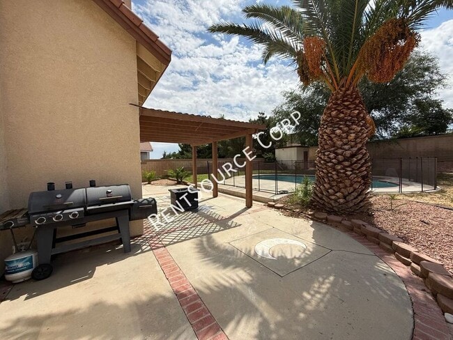 Building Photo - 40270 Homeridge Dr