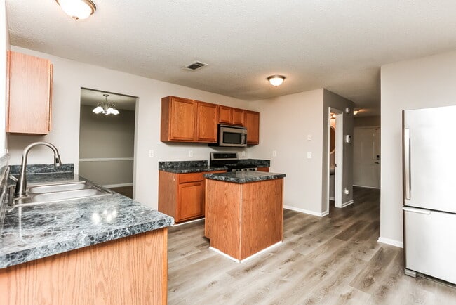 Building Photo - 504 Rosalind Terrace