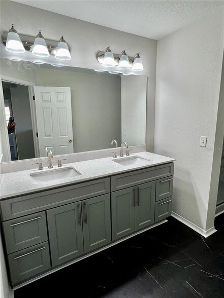 Building Photo - 18916 Randall Pl