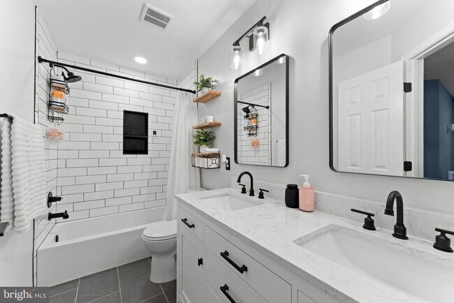 Building Photo - 43550 Riverpoint Dr