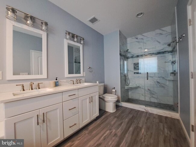 Building Photo - 37684 Ulster Dr