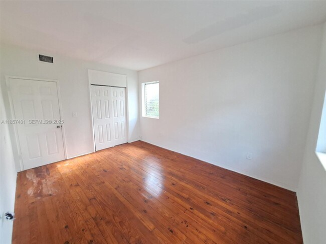 Building Photo - 1770 Meridian Ave