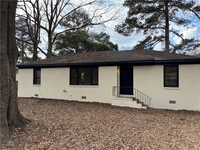 Building Photo - 119 Hickory St