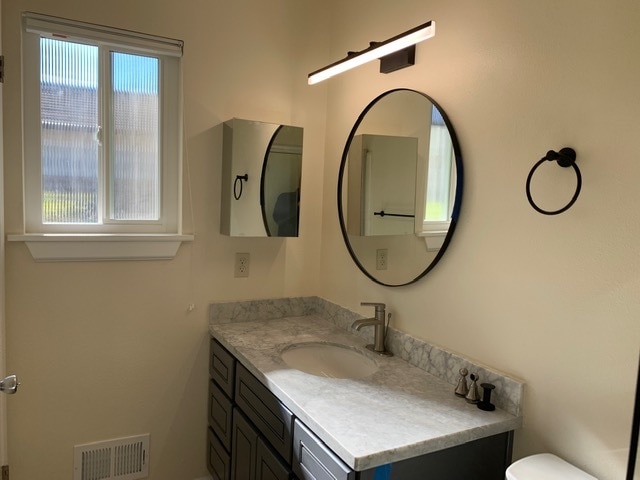 Building Photo - 1420 Village Ct