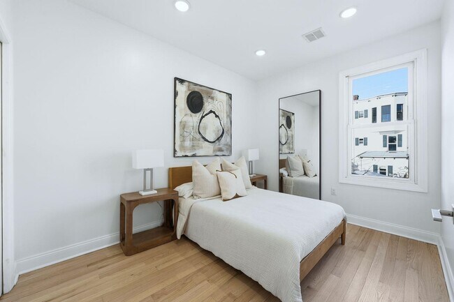 Building Photo - 23 Randolph Ave