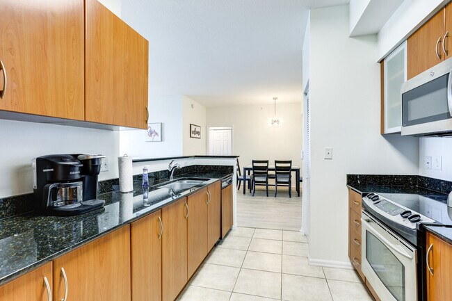 Building Photo - 802 W Windward Way