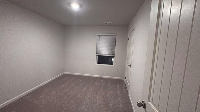 Building Photo - 2213 Blue Monarch Dr