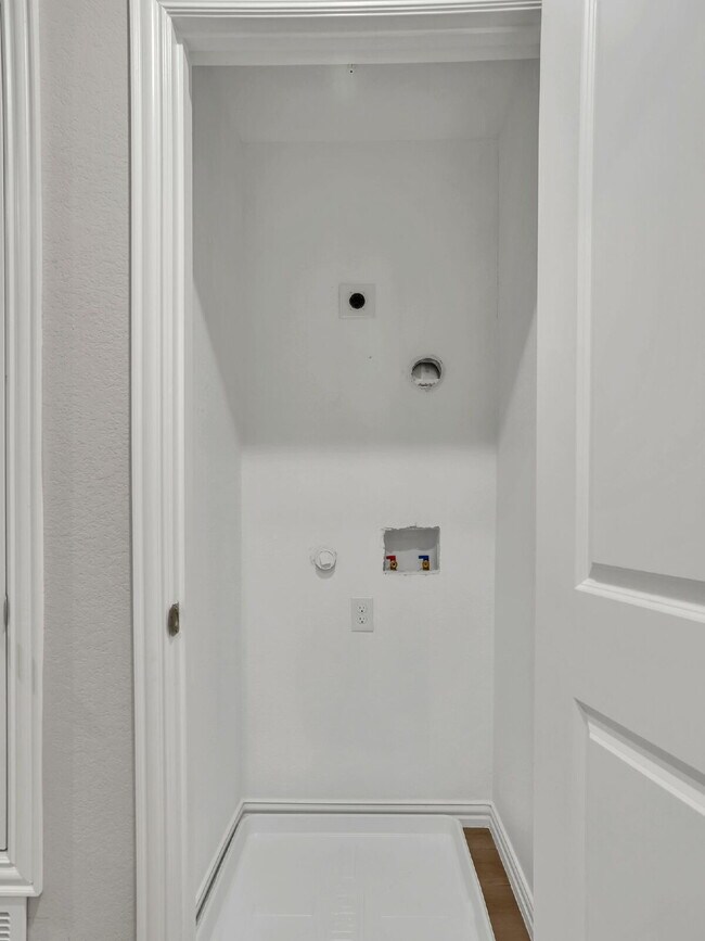 Building Photo - Brand New Fourplex