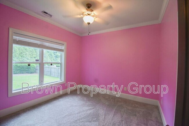 Building Photo - 4025 Fallberry Dr
