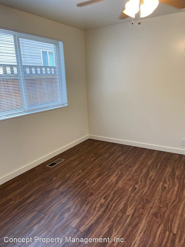 Building Photo - 2614 S Green St