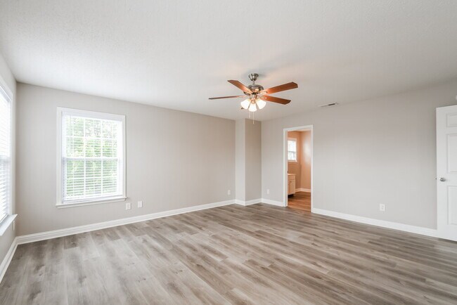 Building Photo - 13260 Heroic Way