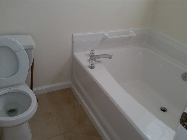 Building Photo - 123 Kingfisher Dr