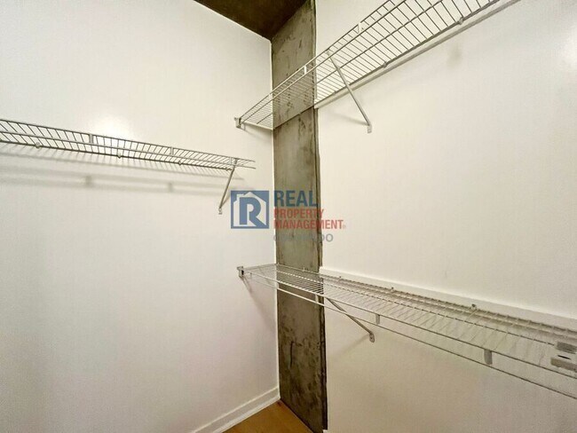 Building Photo - 1700 Bassett St