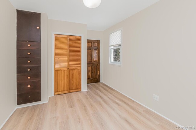 Building Photo - 5630 Riverdale Ave